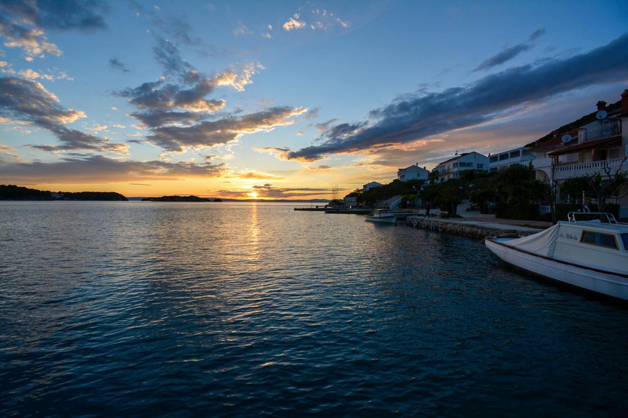 Apartmani Andela Kordic Supetarska Draga Exterior foto